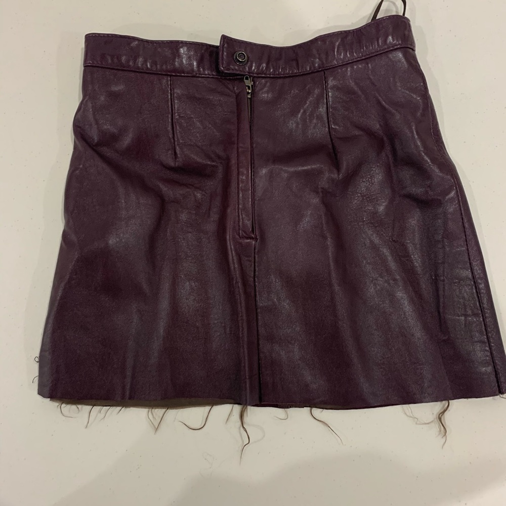 leather short skirt